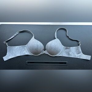 Never Worn SPANX Light Gray Patterned T-Shirt Bra